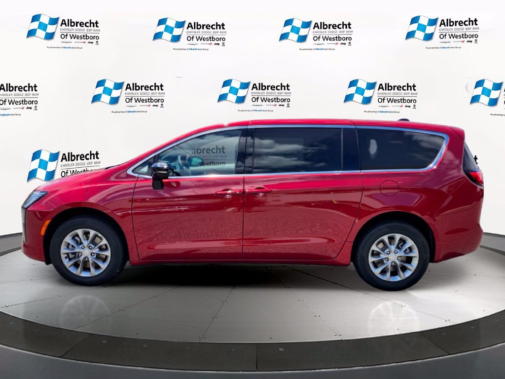New 2027 Chrysler Pacifica Select AWD/4WD image 2