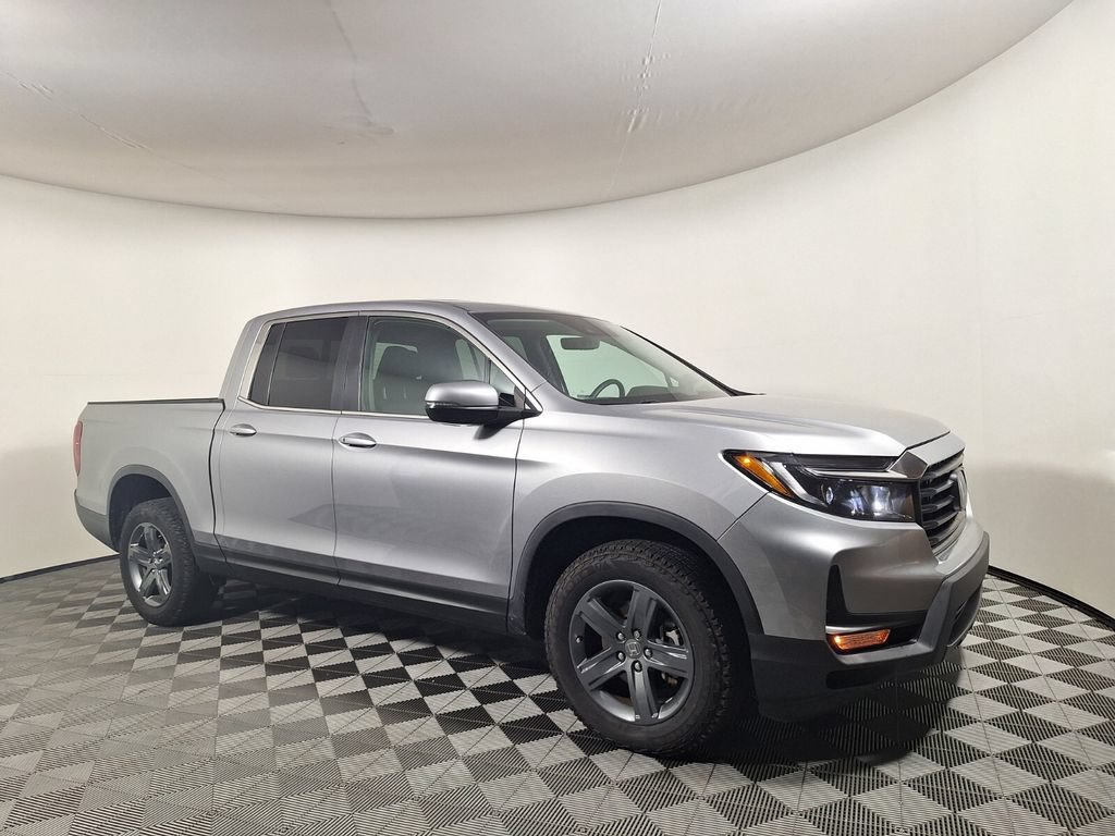 Certified 2023 Honda Ridgeline RTL image 3