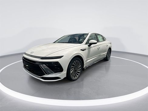New 2025 Hyundai Sonata SEL image 5