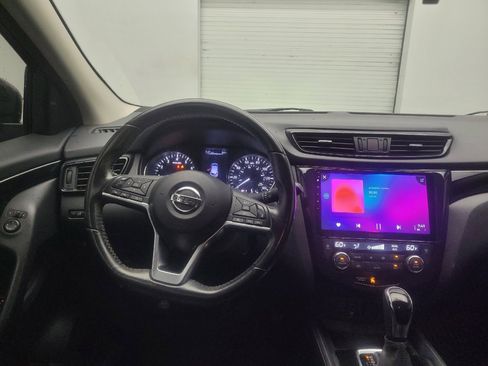 Used 2018 Nissan Rogue Sport SL FWD image 22