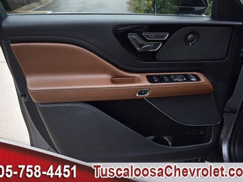 Used 2022 Lincoln Aviator Reserve image 19