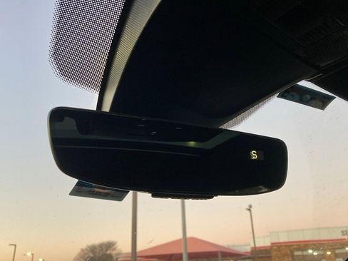 Used 2023 Volkswagen Tiguan SEL R-Line image 28