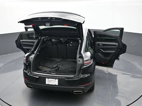 Used 2023 Porsche Cayenne Coupe w/ Premium Package AWD/4WD image 28
