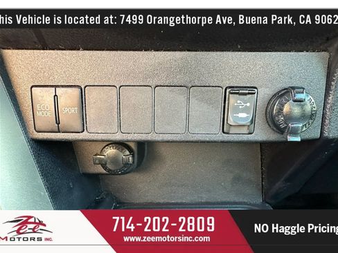 Used 2014 Toyota RAV4 XLE FWD image 32