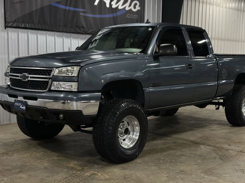 Used 2006 Chevrolet Silverado 1500 LT w/ Onstar Plus Package image 12