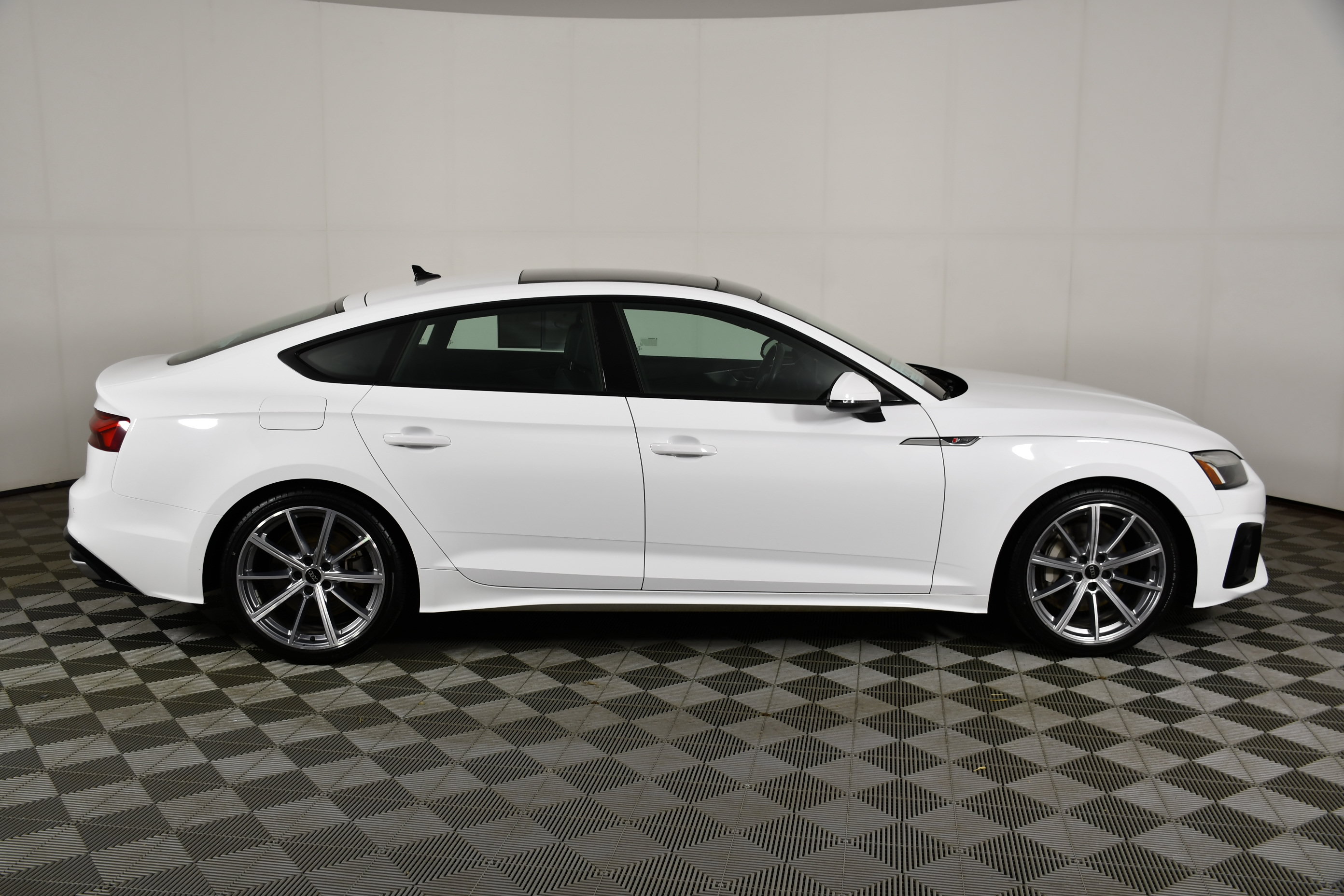 Used 2025 Audi A5 2.0T Premium AWD/4WD image 5