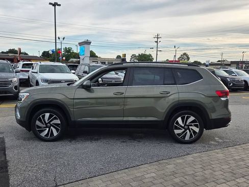 Used 2025 Volkswagen Atlas SE FWD image 4
