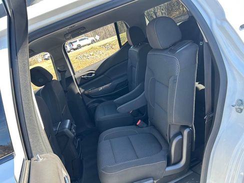 Certified 2023 GMC Acadia SLE w/ Driver Convenience Package image 40