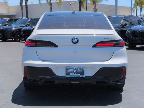 Used 2025 BMW i7 xDrive60 AWD/4WD image 9