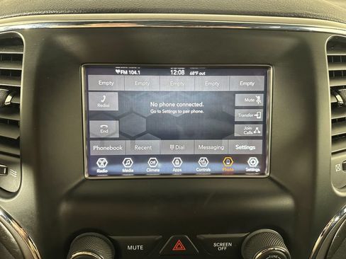 Used 2018 Jeep Grand Cherokee Laredo AWD/4WD image 18