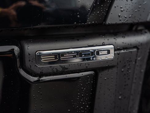 Used 2025 GMC Sierra 3500 Denali w/ Denali Reserve Package image 19