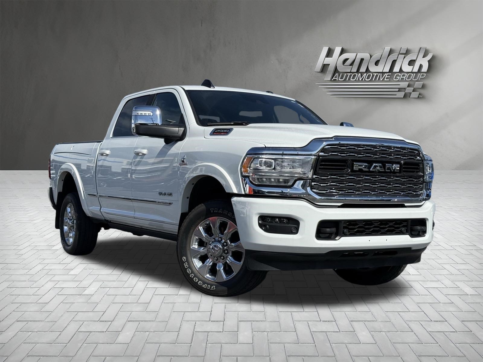 Used 2024 RAM 2500 Limited AWD/4WD image 2