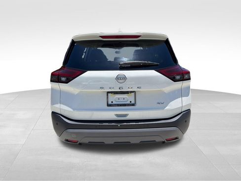 Used 2023 Nissan Rogue SV FWD image 6