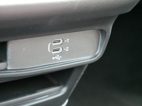 New 2027 Chrysler Pacifica Select w/ Family Tech Group AWD/4WD image 16