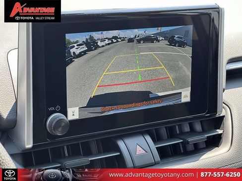 Certified 2025 Toyota RAV4 XLE AWD/4WD image 32