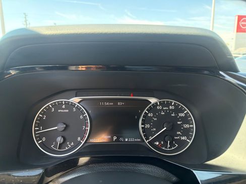 Used 2024 Nissan Pathfinder SV image 29