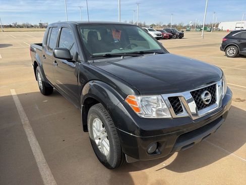 Used 2020 Nissan Frontier SV w/ SV Utility Package image 3