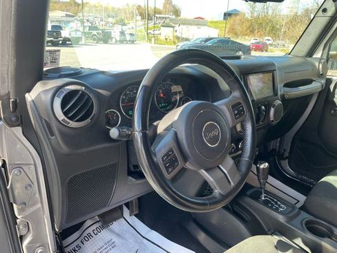 Used 2016 Jeep Wrangler Unlimited Sport image 19