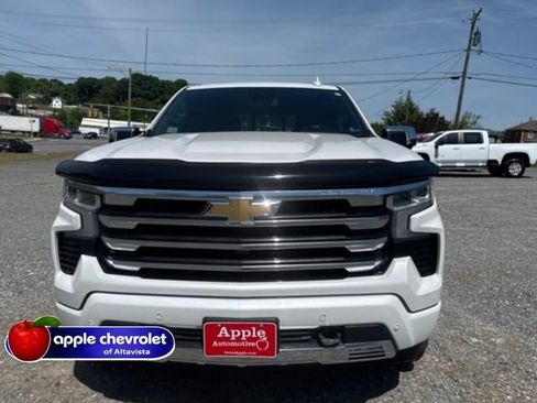 Used 2023 Chevrolet Silverado 1500 High Country AWD/4WD image 2