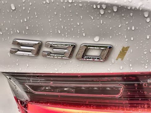 Used 2020 BMW 330i Sedan w/ Convenience Package RWD image 8