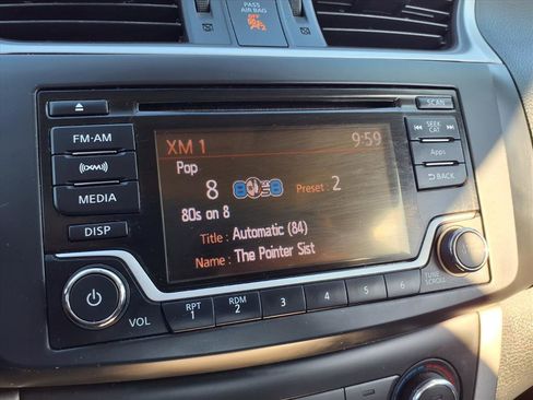 Used 2015 Nissan Sentra SV image 6