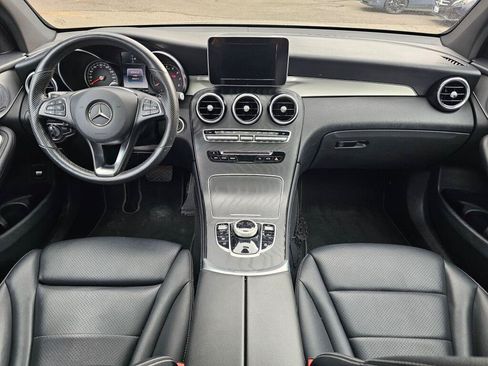 Used 2019 Mercedes-Benz GLC 300 4MATIC image 18