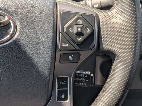 Used 2019 Toyota Tacoma TRD Sport AWD/4WD image 17