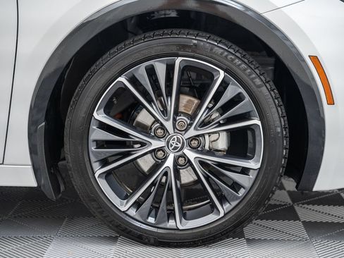 Certified 2024 Toyota Prius XLE FWD image 19