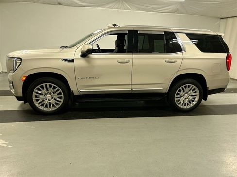 Used 2023 GMC Yukon Denali image 6