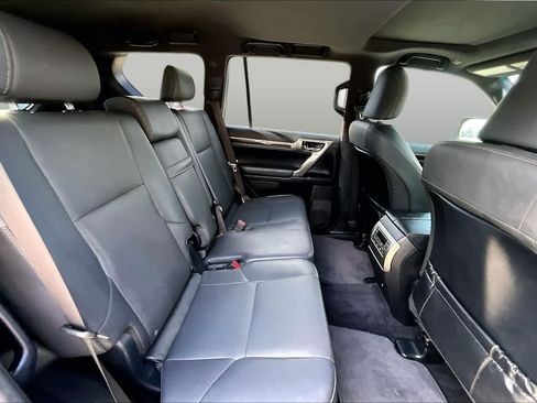 Used 2021 Lexus GX 460 Premium w/ Premium Package AWD/4WD image 19
