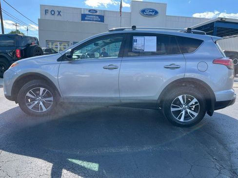 Used 2018 Toyota RAV4 XLE AWD/4WD image 7