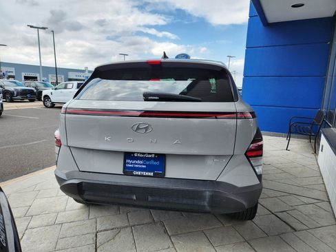 Certified 2024 Hyundai Kona SE AWD/4WD image 3