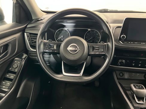 Used 2024 Nissan Rogue S AWD/4WD image 13
