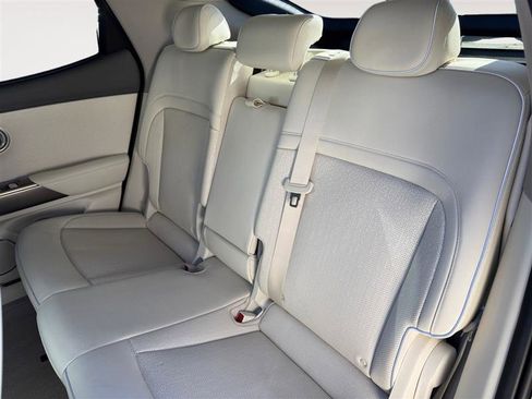 Used 2023 Genesis GV60 Advanced image 14