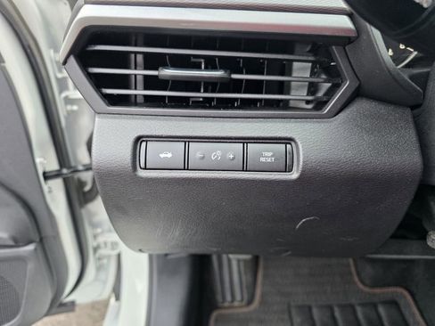 Used 2024 Nissan Altima 2.5 SR image 13