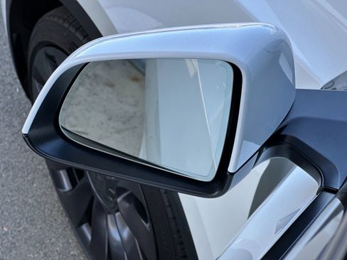 Used 2021 Tesla Model Y Performance AWD/4WD image 30