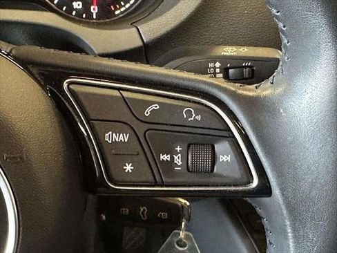 Used 2019 Audi A3 2.0T Premium image 21