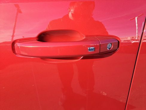 New 2026 GMC Canyon Elevation w/ Convenience Package image 16