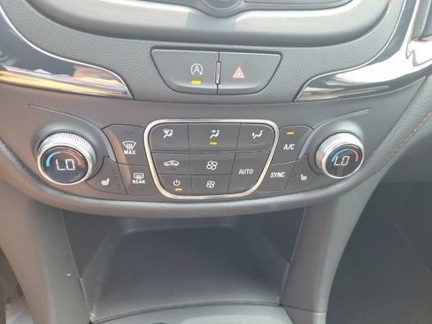 Used 2024 Chevrolet Equinox RS AWD/4WD image 48
