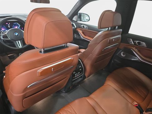 Certified 2023 BMW X7 M60i w/ Executive Package image 11