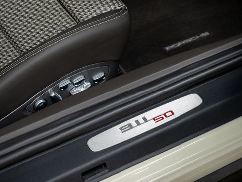 Certified 2014 Porsche 911 50th Anniversary Edition RWD image 39