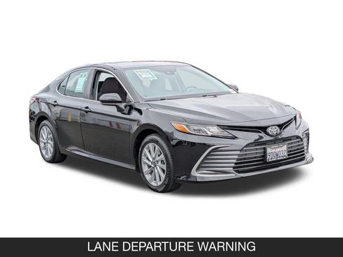 Used 2023 Toyota Camry LE w/ Protection Package (Q2) (TMS) FWD image 2