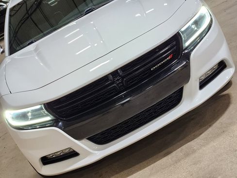 Used 2018 Dodge Charger GT image 19