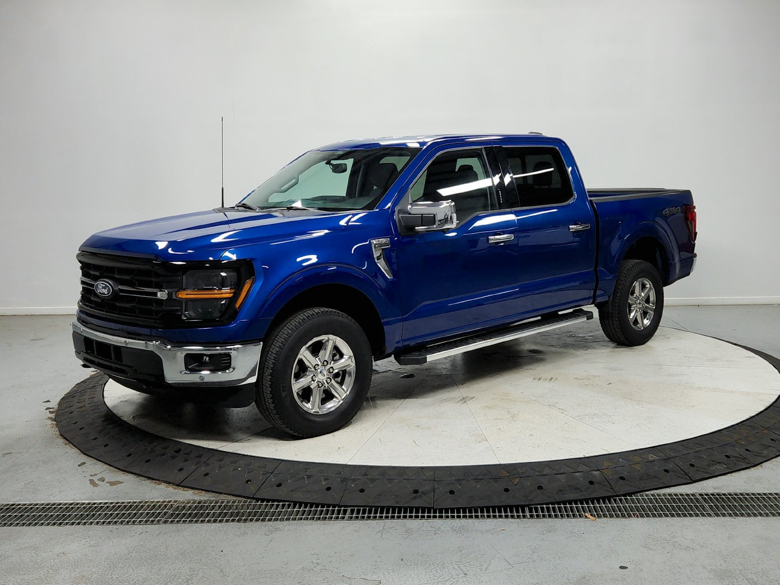 Used 2024 Ford F150 XLT w/ Equipment Group 302A MID AWD/4WD image 4