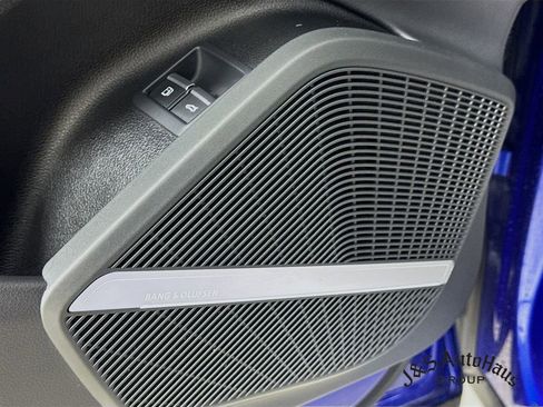 Used 2024 Audi Q5 e Premium Plus w/ Premium Plus Package image 24