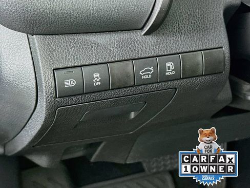 Used 2022 Toyota Camry XSE FWD image 11
