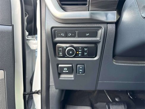 Used 2024 Ford F150 Lariat w/ FX4 Off-Road Package image 19