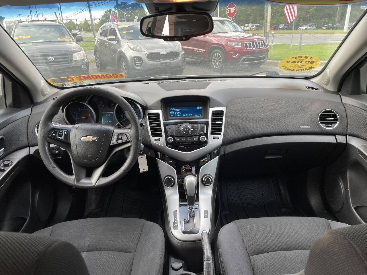 Used 2016 Chevrolet Cruze LT FWD image 12
