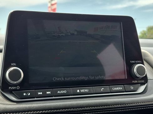 Certified 2024 Nissan Rogue SV FWD image 26