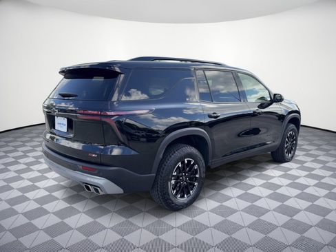 Used 2025 Chevrolet Traverse Z71 w/ Driver Confidence Package AWD/4WD image 9